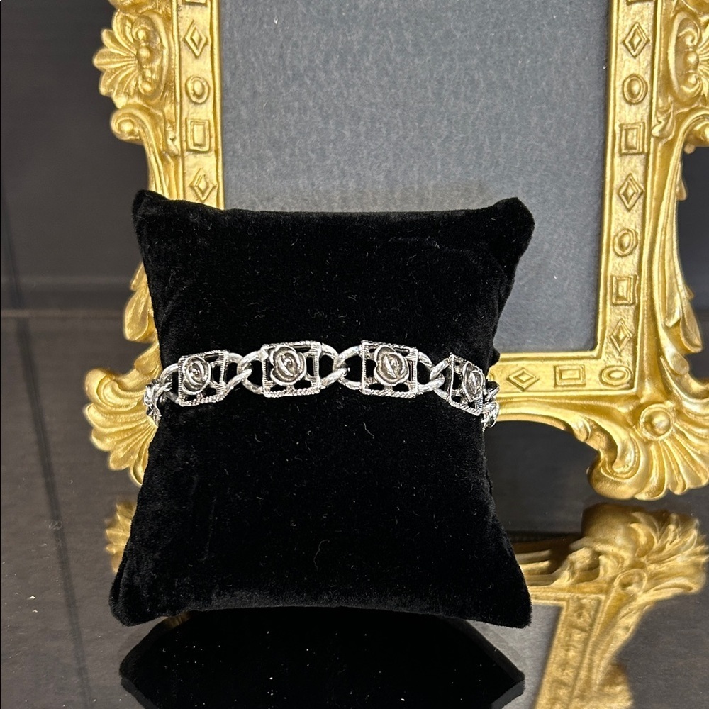 Vintage Sarah Coventry Silver Floral- "Antiqued Rose" link bracelet from 1971